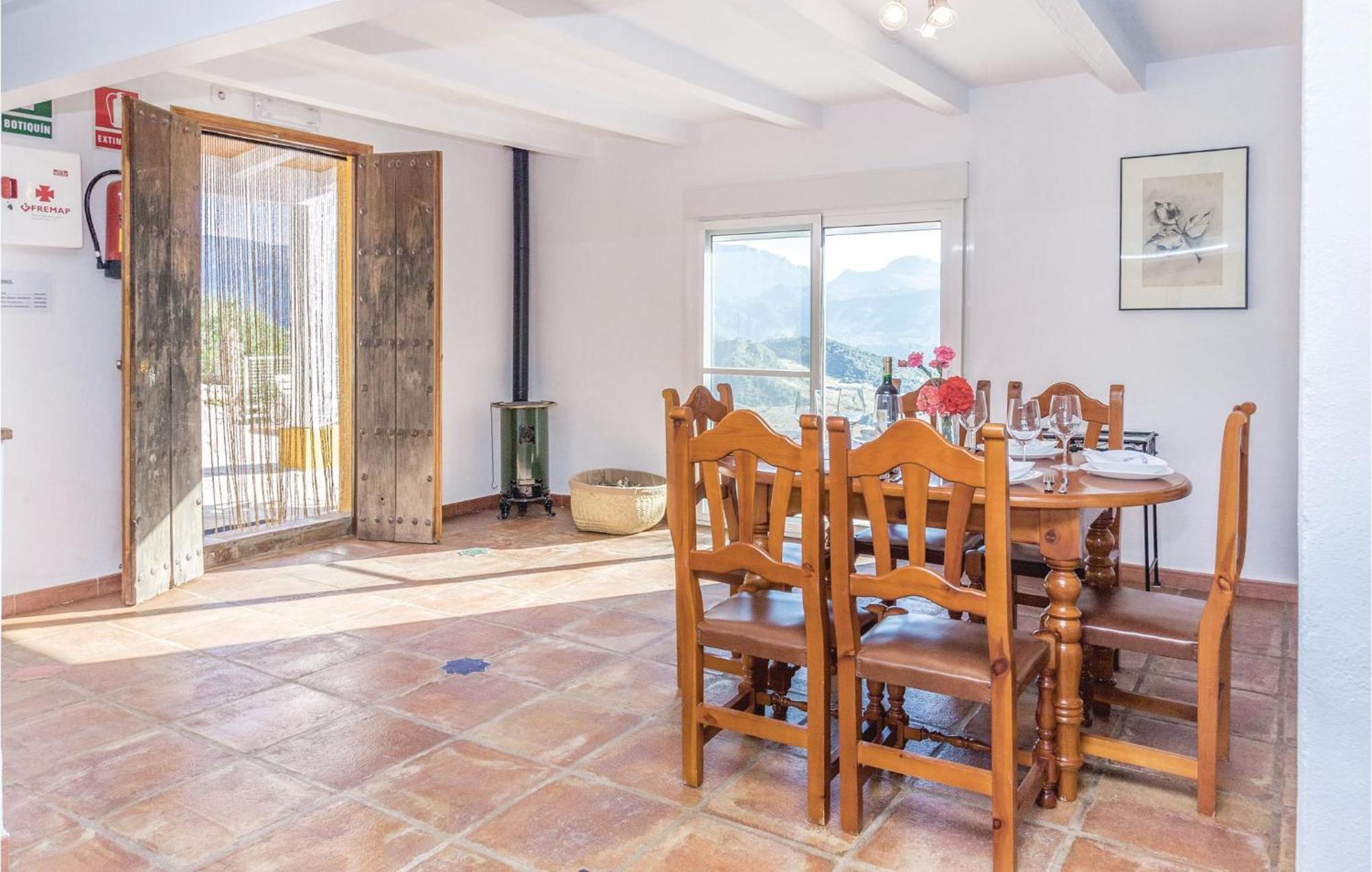 Awesome Home In Cadiz With Swimming Pool إل جاستور المظهر الخارجي الصورة